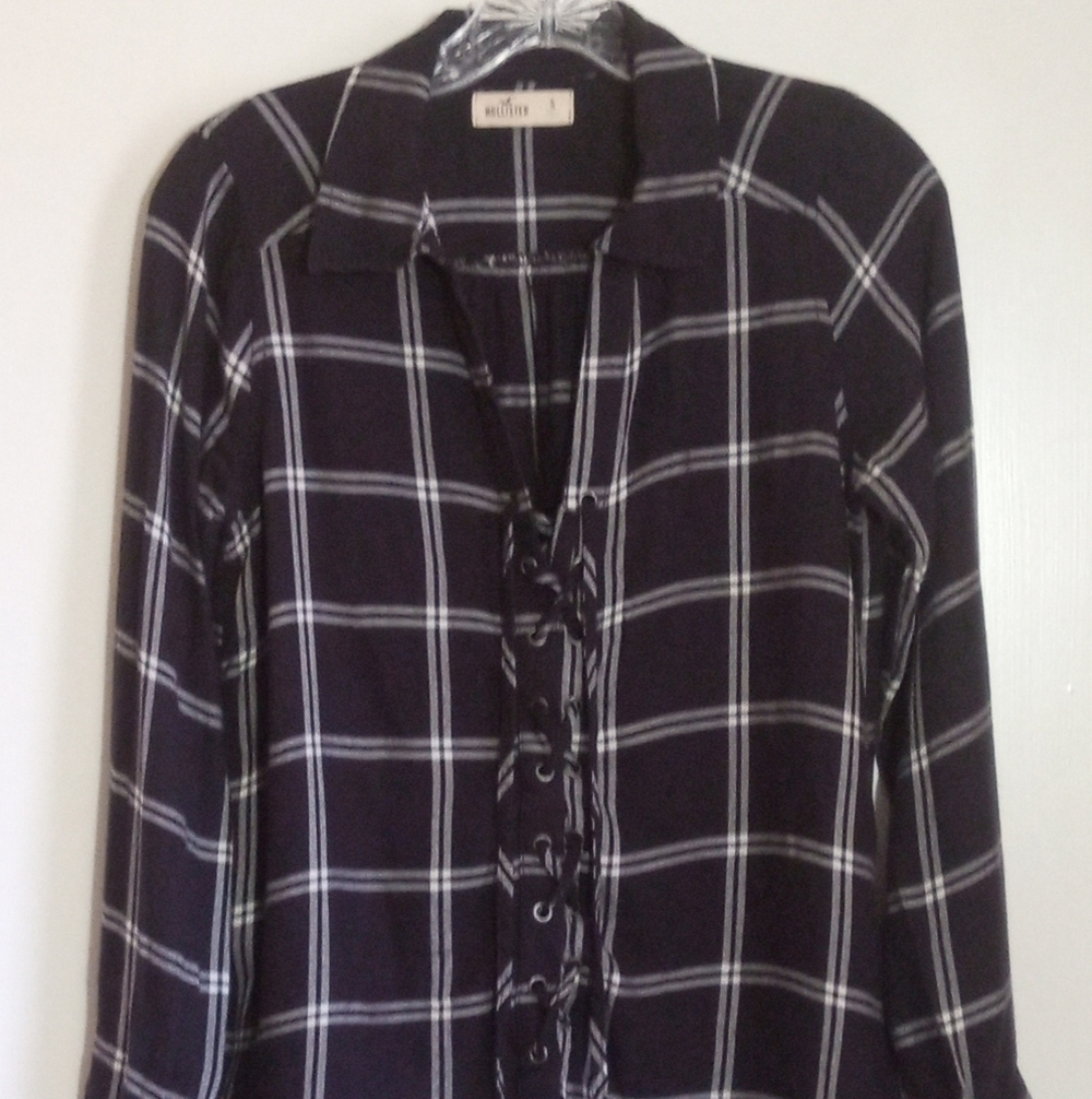 Hollister plaid lace up flannel long sleeve top with swing back women's small